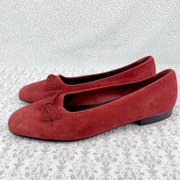 Vintage Unisa Womens Red Suede Flats Slip On Shoes Size 9.5B Roped Bow - Picture 16 of 16